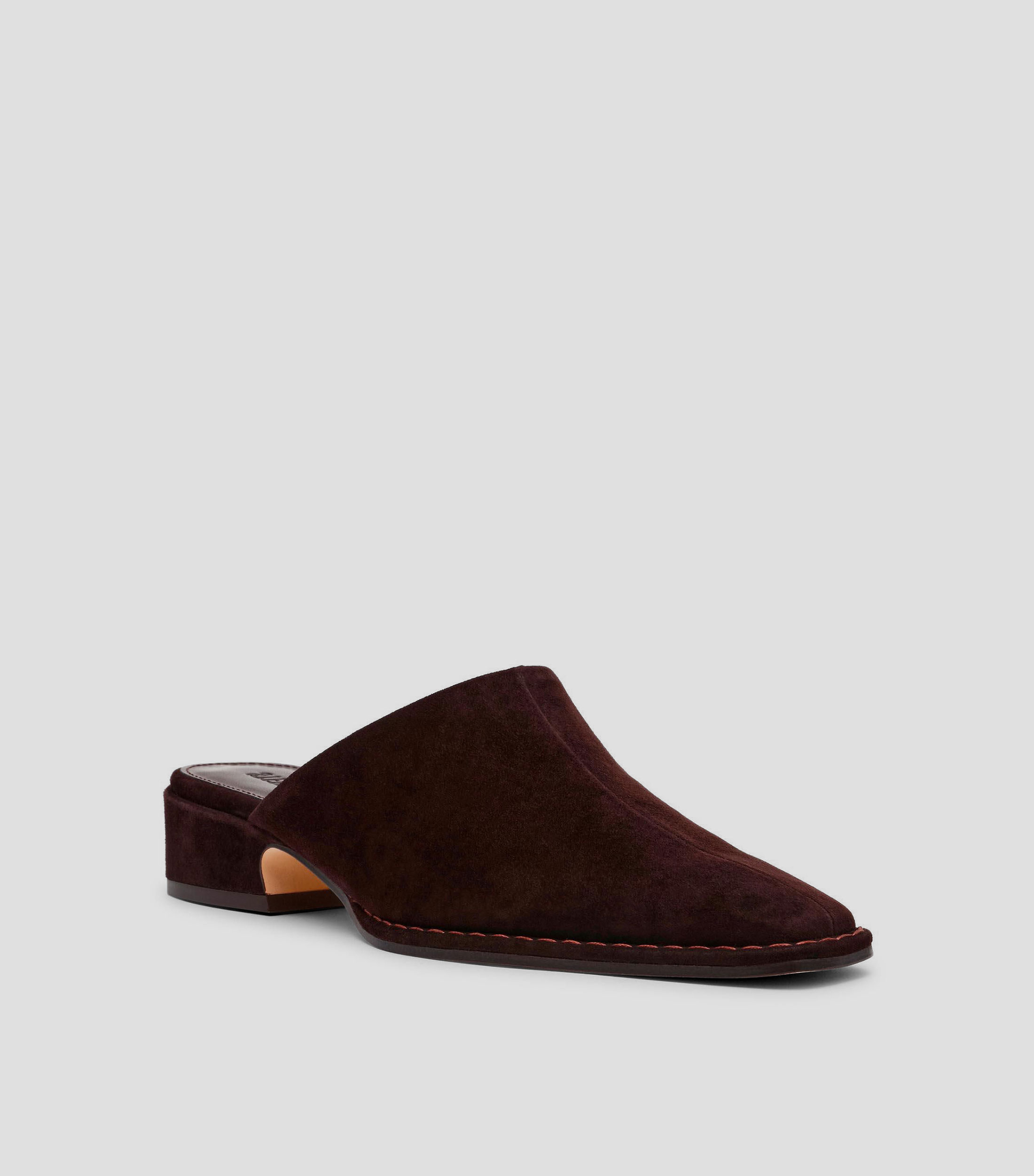 Zapatos casuales slip on con tacón bajo cuadrado en piel Mujer